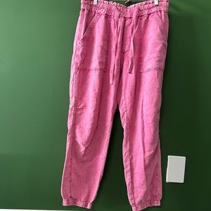 Anthropologie pink drawstring pants.55% linen,45% viscose.